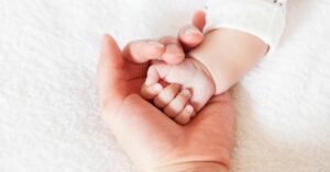 תינוק חדש נולד 5 כלים להתנהלות נכונה עם התינוק